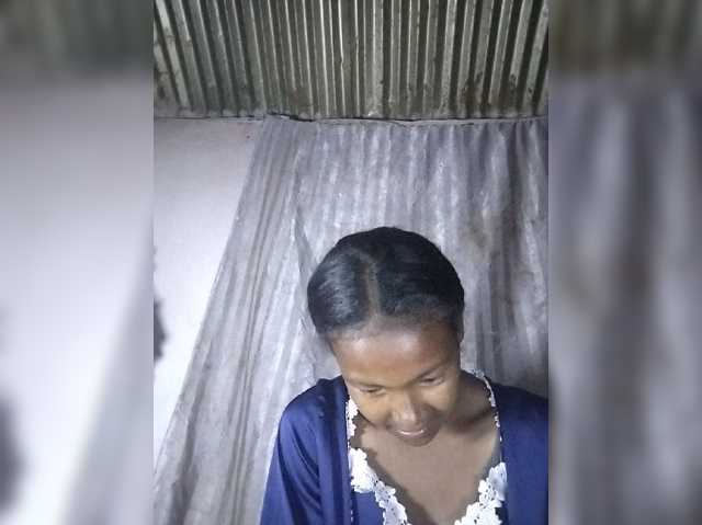 Priscahot live cam preview