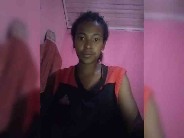 Modelo: Priscahot