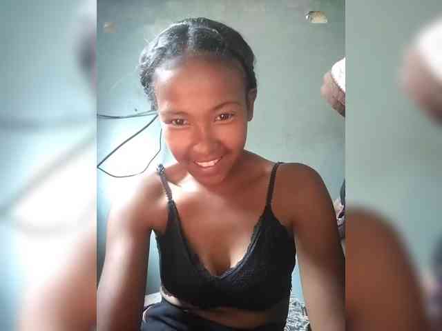 Priscahot webcam
