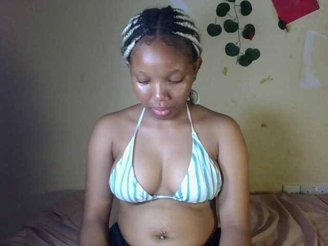 Tippih live cam on BongaCams