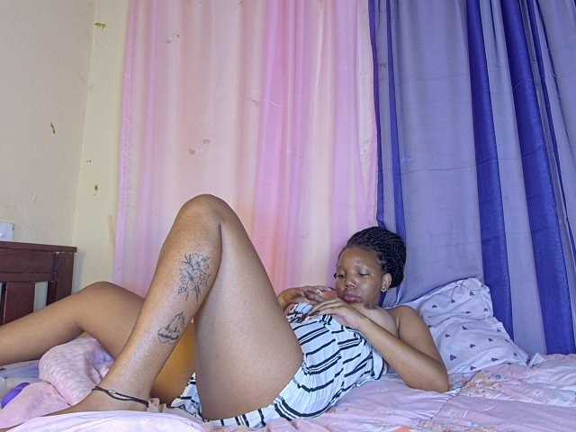 Tippih live cam on BongaCams