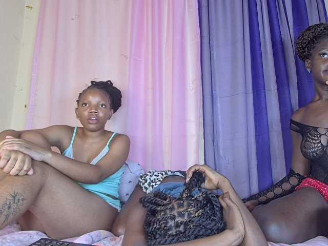 TippiH live cam preview
