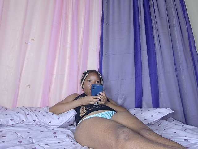Tippih live cam on BongaCams