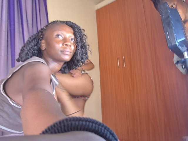 Tippih live cam on BongaCams