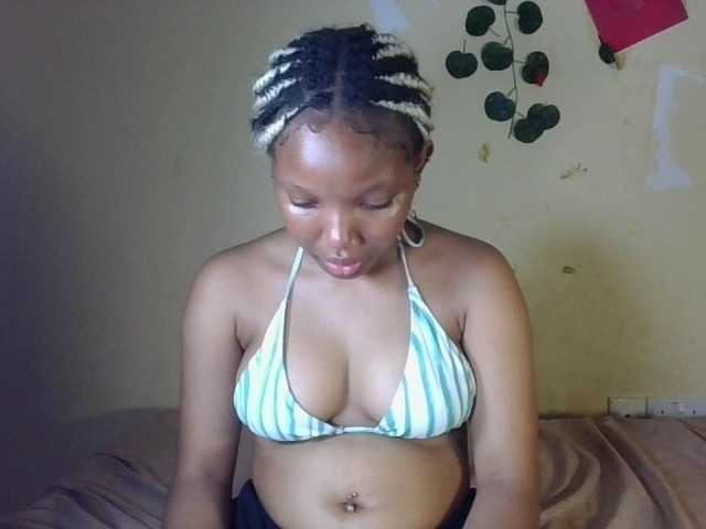Tippih live cam on BongaCams
