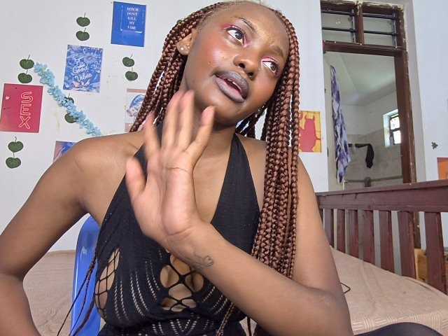 Tippih live cam on BongaCams