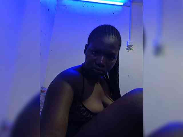 Laura0121 Laura0121