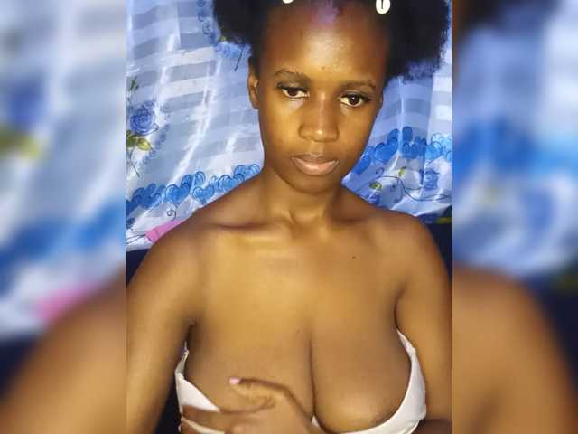 MidnightSiren live cam on BongaCams