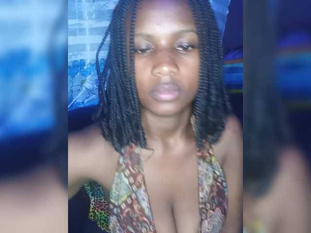 MidnightSiren live cam on BongaCams