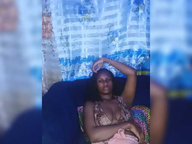 MidnightSiren live cam on BongaCams