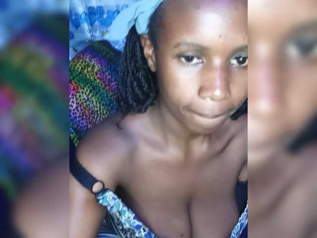 MidnightSiren live cam on BongaCams