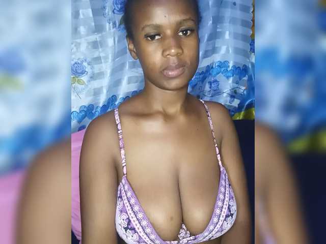 MidnightSiren live cam on BongaCams
