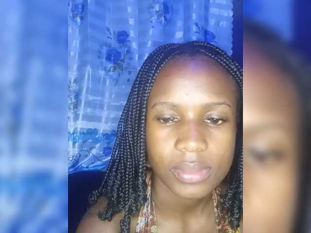 MidnightSiren live cam on BongaCams