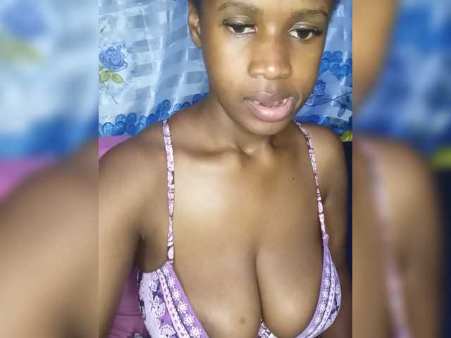 MidnightSiren live cam on BongaCams