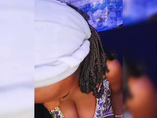 MidnightSiren live cam on BongaCams