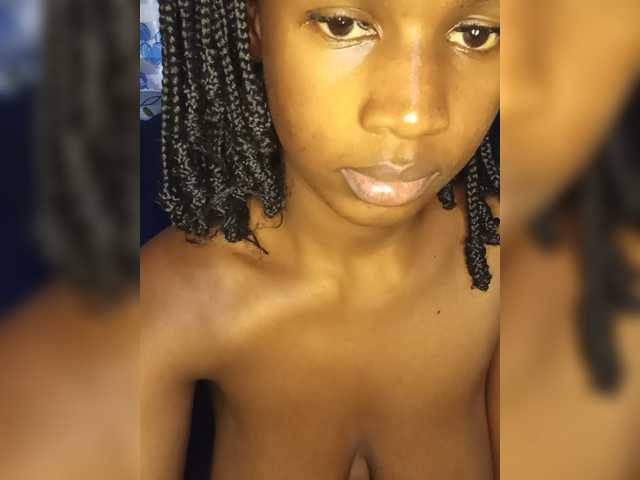MidnightSiren live cam on BongaCams