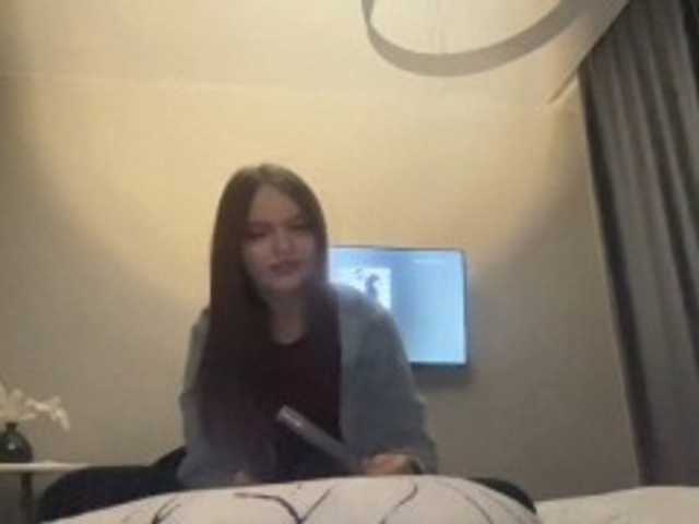 AngleSixsmith live cam on BongaCams