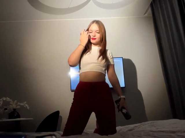 AngleSixsmith live cam on BongaCams