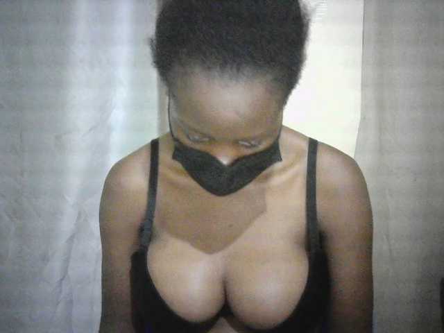 Sexyeva1 live cam preview