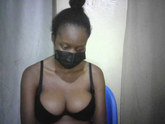 Sexyeva1 live cam on BongaCams
