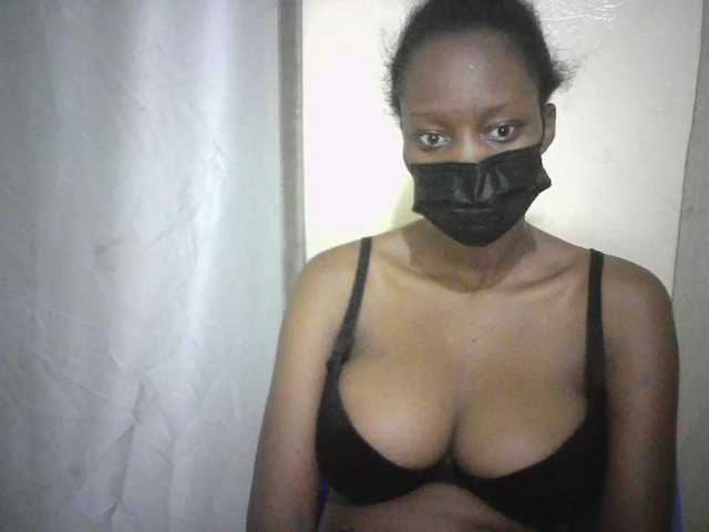 Sexyeva1 live cam on BongaCams