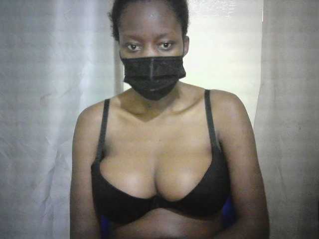 Sexyeva1 live cam on BongaCams