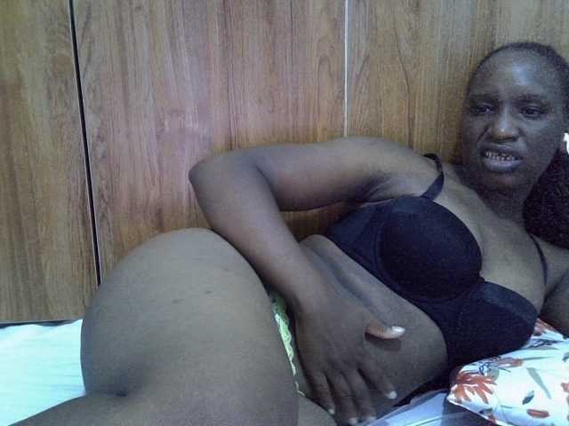 Cindy04 live cam on BongaCams