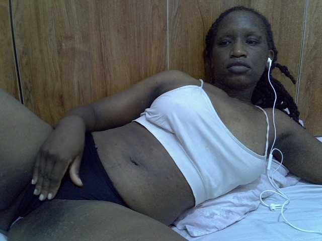 Cindy04 live cam on BongaCams