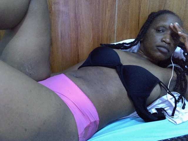 Cindy04 live cam on BongaCams