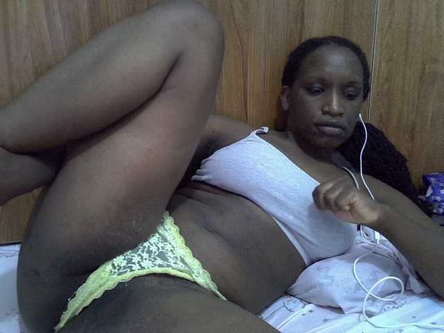 Cindy04 live cam on BongaCams