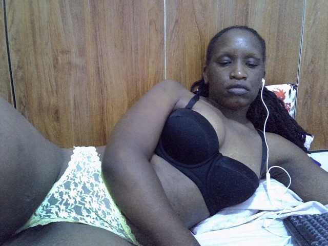 Cindy04 live cam on BongaCams