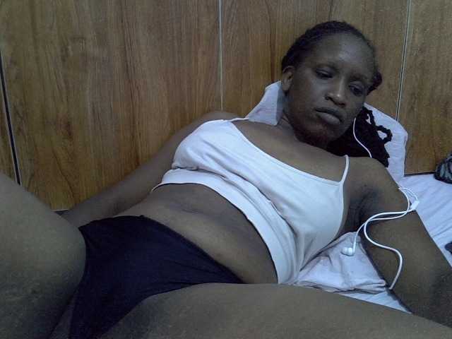 Cindy04 live cam on BongaCams