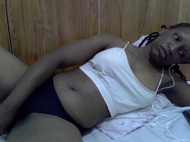 Cindy04 live cam on BongaCams