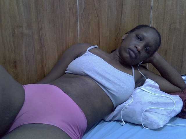 Cindy04, en directo ahora en BongaCams