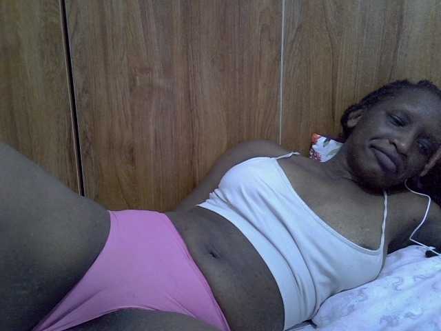 Cindy04 live cam on BongaCams