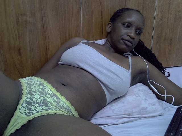 Cindy04 live cam on BongaCams