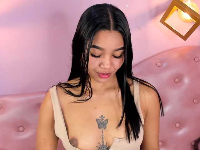 LyndaaBonnie live cam on BongaCams