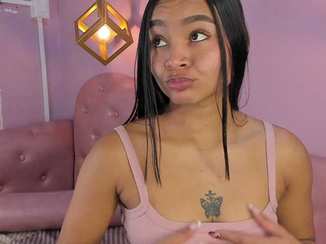LyndaaBonnie live cam on BongaCams