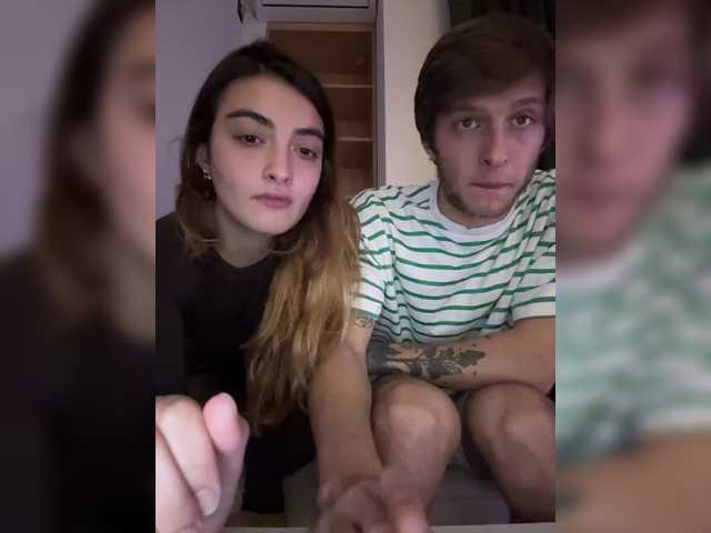 le modèle MagicCouple est en webcam porno dans un show sur le site bongacams, il possède les tags suivants: White/Caucasian,Brunette,Shaved
