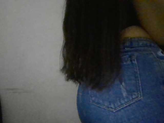 ElaSaradah live cam on BongaCams