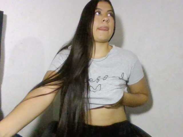 ElaSaradah live cam on BongaCams