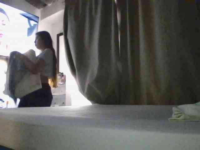 ElaSaradah webcam