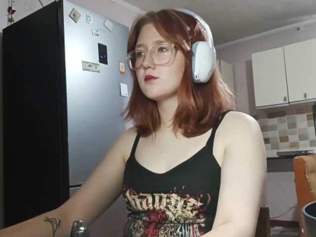 AcidCherry live cam preview