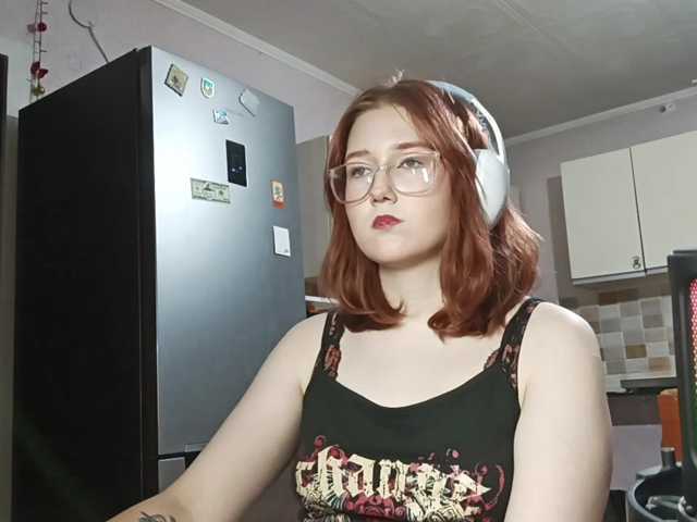 AcidCherry live cam preview