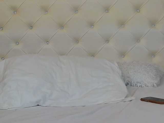 Pinky-Pie live cam on BongaCams