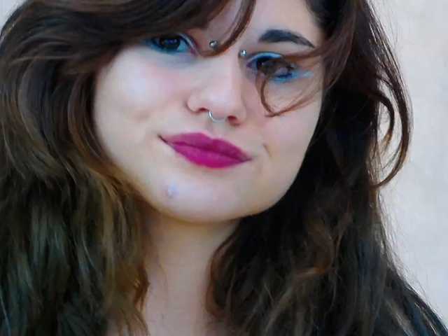 Pinky-Pie live cam on BongaCams