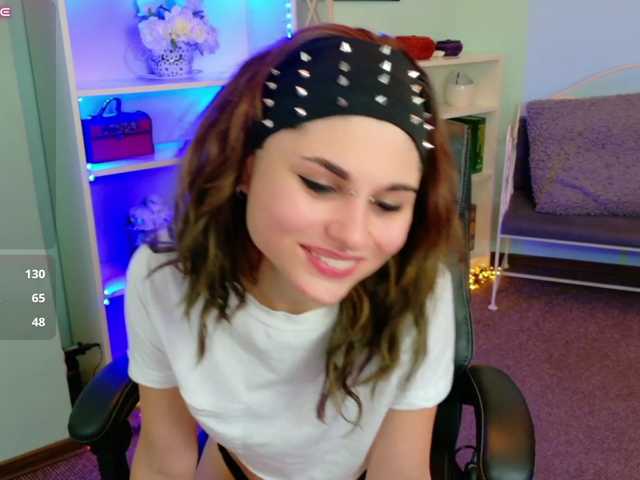 Pinky-Pie live cam on BongaCams