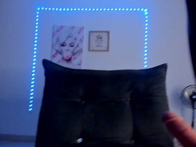 luna-dollie live cam on BongaCams