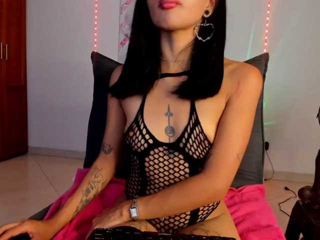 luna-dollie live cam on BongaCams