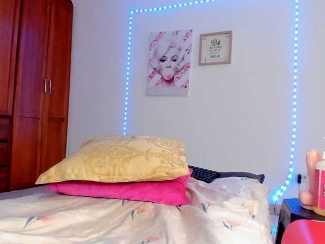 luna-dollie live cam on BongaCams